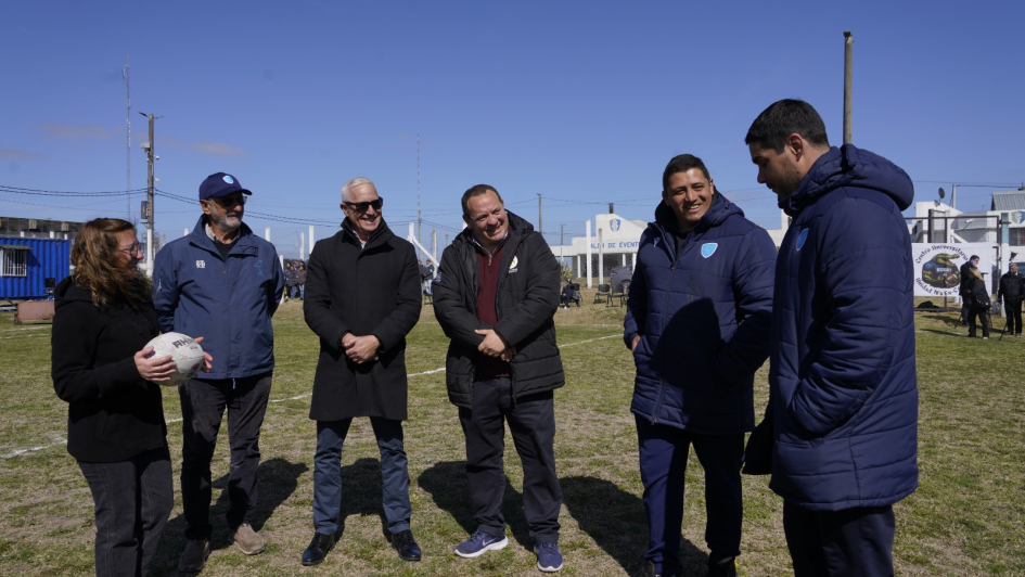 Ministro, Directora del INR, Director de Pelota al Medio, Director de la Federación Uruguaya, y URU Ministro, Directora del INR, Director de Pelota al Medio, Director de la Federación Uruguaya, y URU