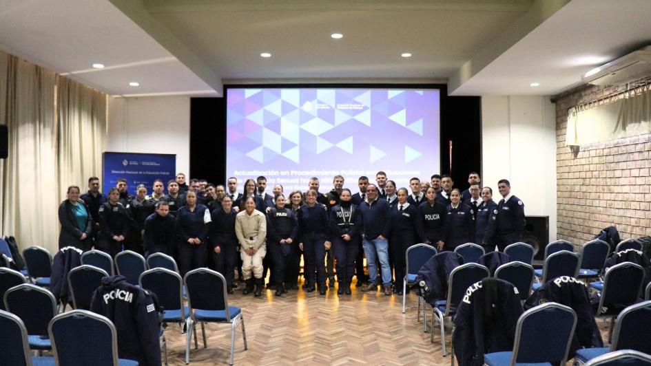 Asistentes al taller en la DNEP
