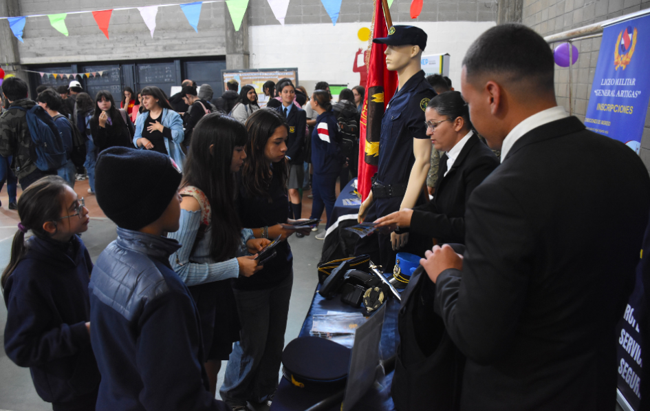 Feria Educativa Barros Blancos Feria Educativa Barros Blancos