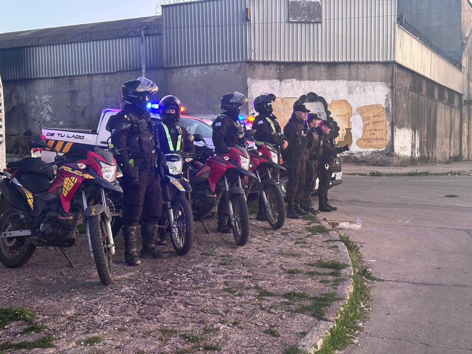Continúan los operativos focalizados: esta vez en el barrio La Teja Continúan los operativos focalizados: esta vez en el barrio La Teja