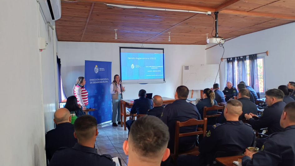 Capacitación Regional sobre Seguridad Rural reunió a efectivos de tres departamentos en Río Negro Capacitación Regional sobre Seguridad Rural reunió a efectivos de tres departamentos en Río Negro
