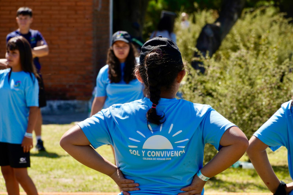 niños participando de la colonia de verano niños participando de la colonia de verano
