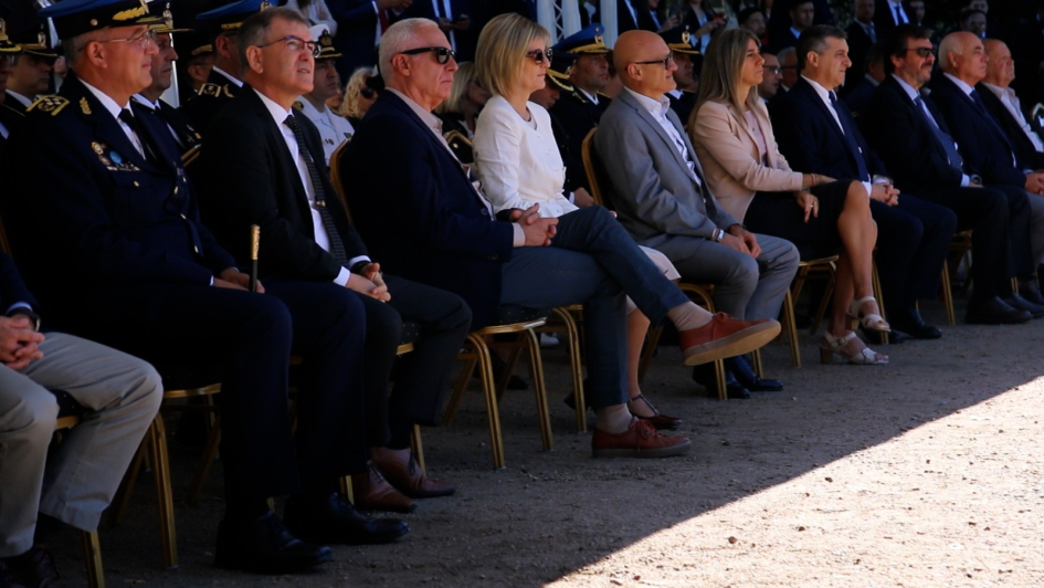 autoridades durante la ceremonia de aniversario