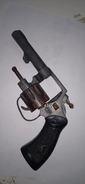 revolver calibre 22 incautado revolver calibre 22 incautado