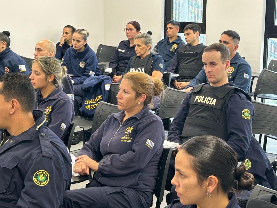 Funcionarios de Policía Científica en la capacitación Funcionarios de Policía Científica en la capacitación