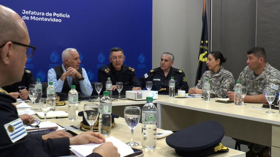 Ministro anunció incremento de patrullajes, control de armas e incorporación de nuevos efectivos “”