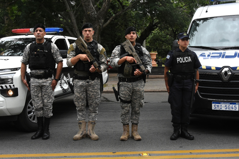 Imagen de personal policial formado Imagen de personal policial formado