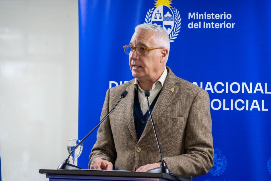 Ministro del Interior, Dr. Carlos Negro Ministro del Interior, Dr. Carlos Negro