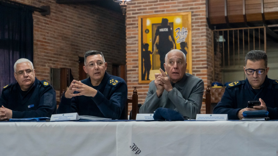 Ministro del Interior encabezó reunión de coordinación policial en Paysandú Ministro del Interior encabezó reunión de coordinación policial en Paysandú