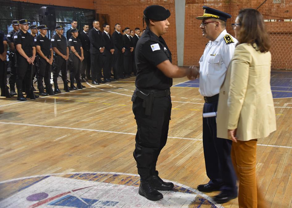 PREMIO AL MÉRITO POLICIAL AGENTE ALVARO NICOLÁS ALVEZ SANTANA