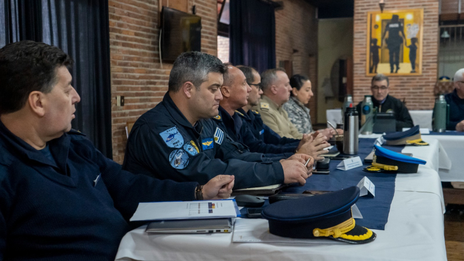 Ministro del Interior encabezó reunión de coordinación policial en Paysandú Ministro del Interior encabezó reunión de coordinación policial en Paysandú