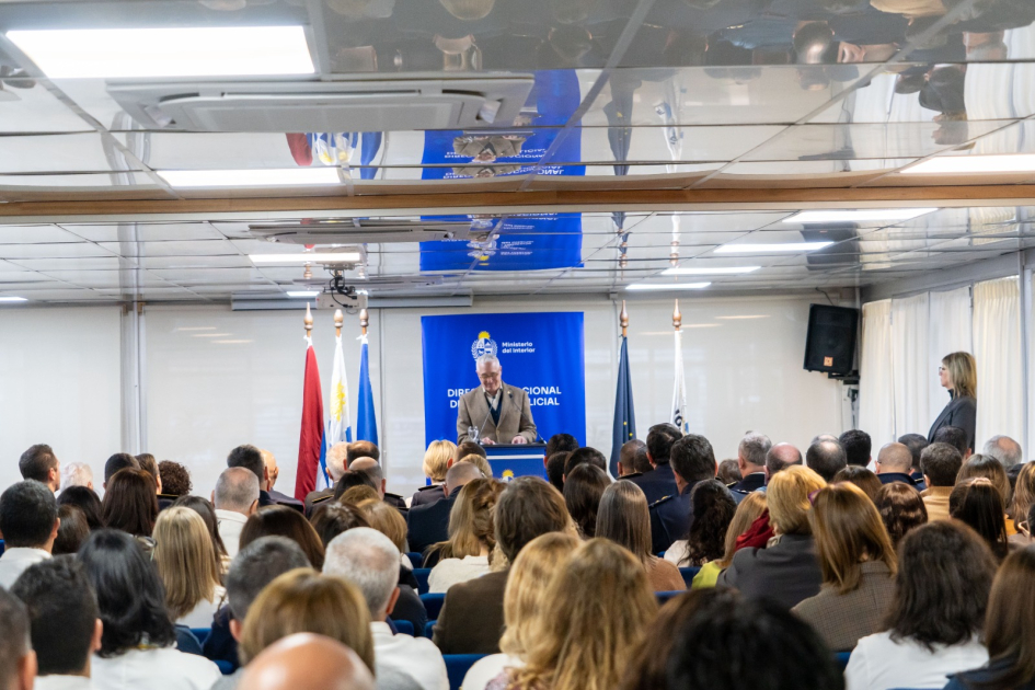 Acto de presentación de las nuevas autoridades de la Dirección Nacional de Sanidad Policial. Acto de presentación de las nuevas autoridades de la Dirección Nacional de Sanidad Policial.