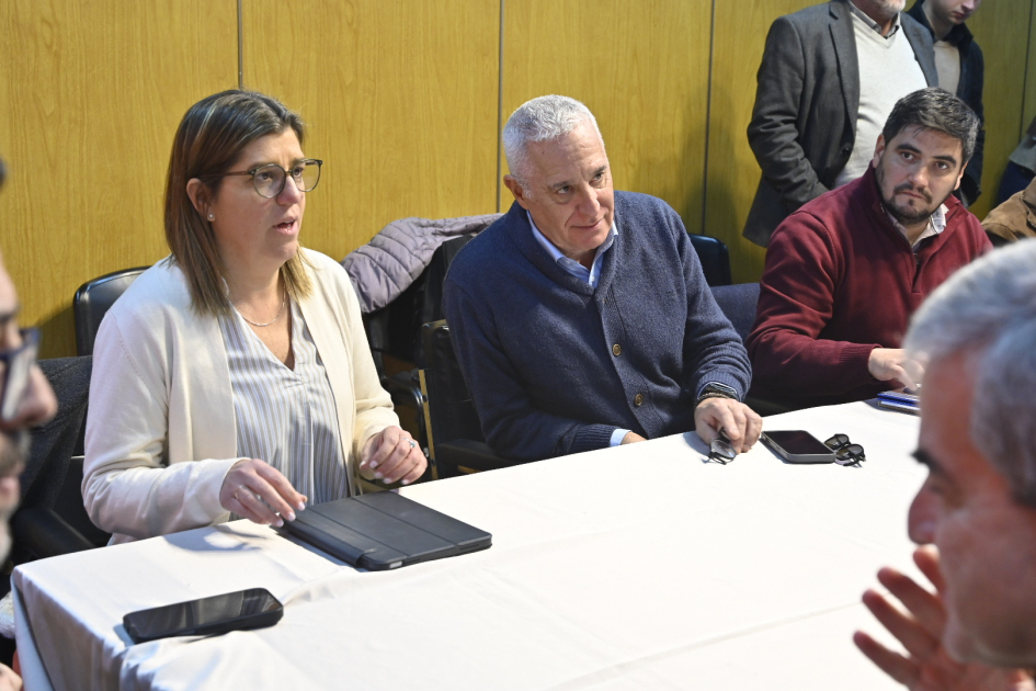 Ministros del interior y vivienda en reunión con intendente de Rivera “”