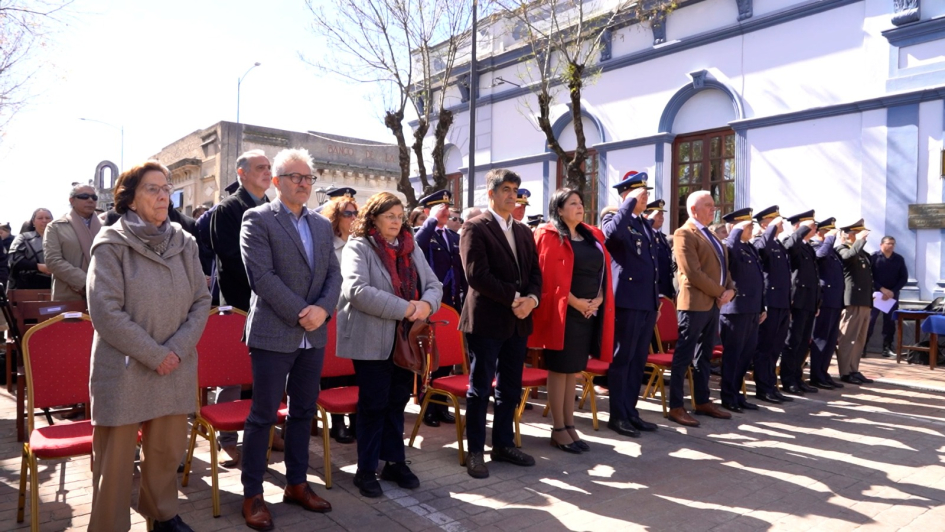 autoridades durante el acto 