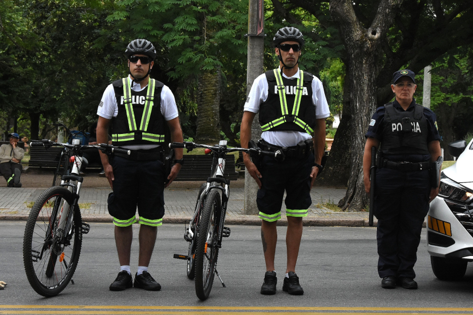 Imagen de personal policial formado Imagen de personal policial formado