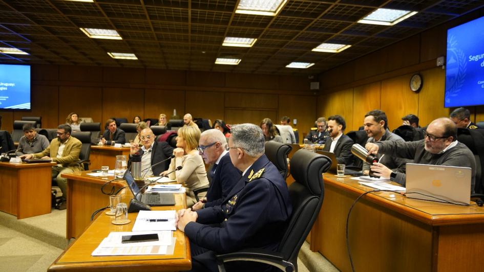 El Ministerio del Interior presentó en el Parlamento su plan estratégico de gestión El Ministerio del Interior presentó en el Parlamento su plan estratégico de gestión