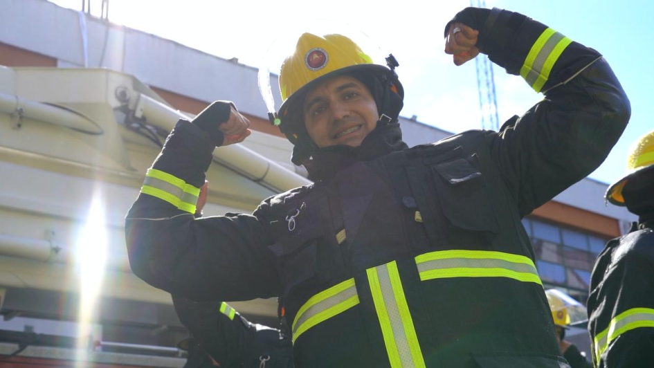 Egresan 134 bomberos en una emotiva ceremonia marcada por el recuerdo y el deber