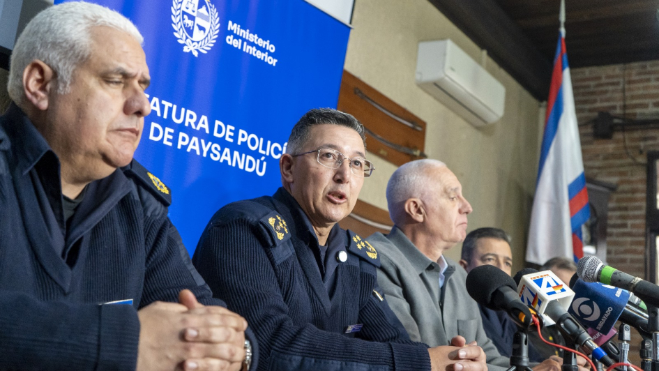 Ministro del Interior encabezó reunión de coordinación policial en Paysandú Ministro del Interior encabezó reunión de coordinación policial en Paysandú