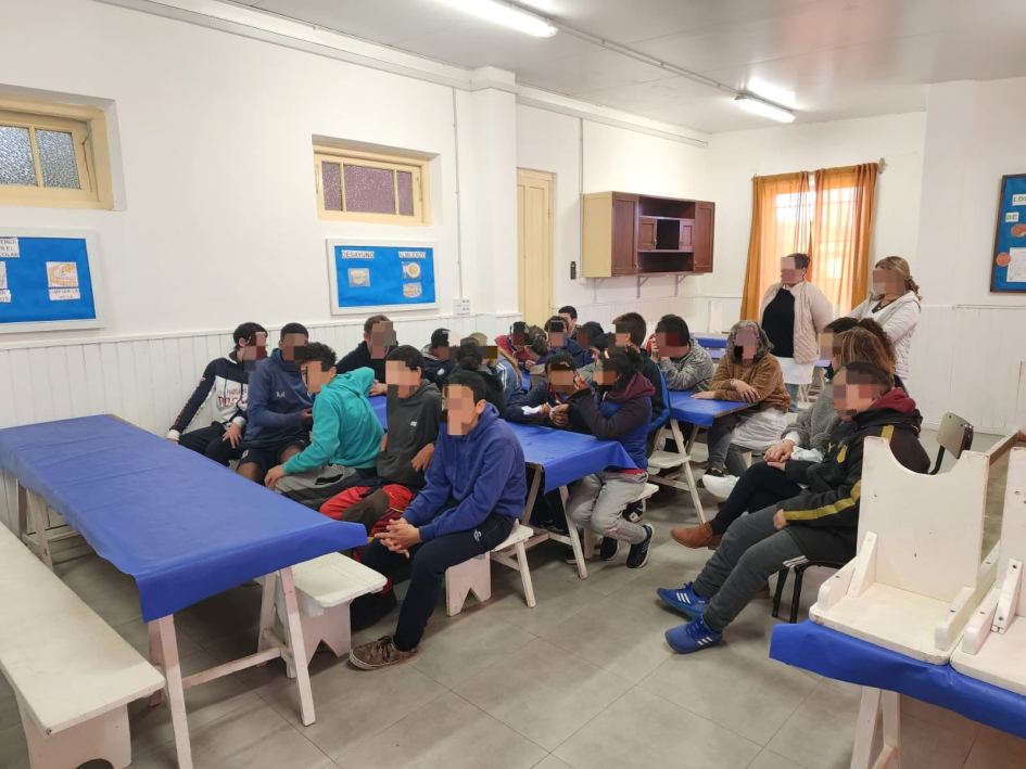 Participantes del taller de bullying en la Escuela N° 121 Participantes del taller de bullying en la Escuela N° 121
