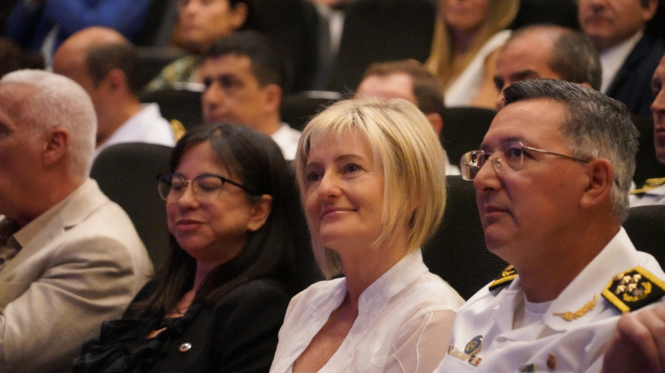 autoridades durante el acto