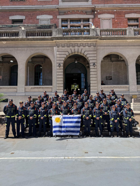 Delegación que viaja a Chile junto al Pabellón Nacional Delegación que viaja a Chile junto al Pabellón Nacional