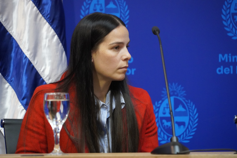  Fiscal Adjunta, Dra. Paola Rivera, haciendo uso de la palabra