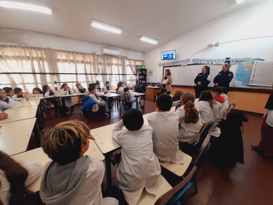 Emociones, empatía y convivencia: una jornada educativa en la Escuela N.º 104, para alumnos de 3.er Emociones, empatía y convivencia: una jornada educativa en la Escuela N.º 104, para alumnos de 3.er