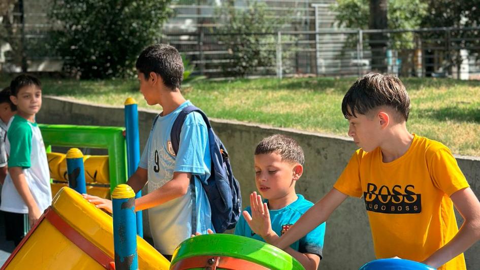 niños jugando Parque de la Amistad