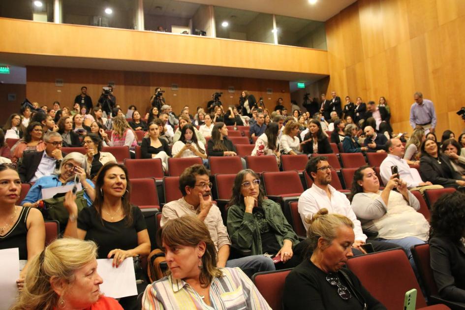 Público presente en el evento Público presente en el evento