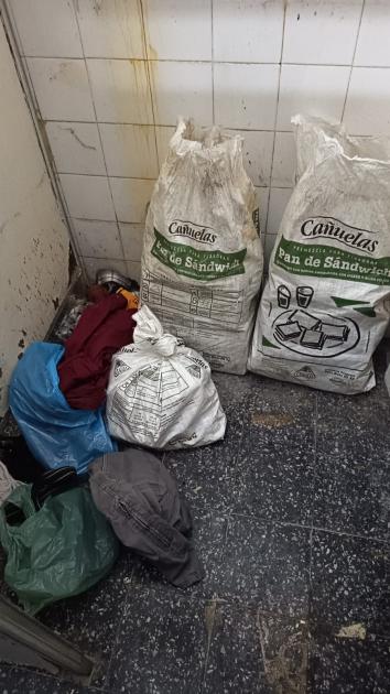 droga hallada en baño de complejo comercial Malvín Norte droga hallada en baño de complejo comercial Malvín Norte