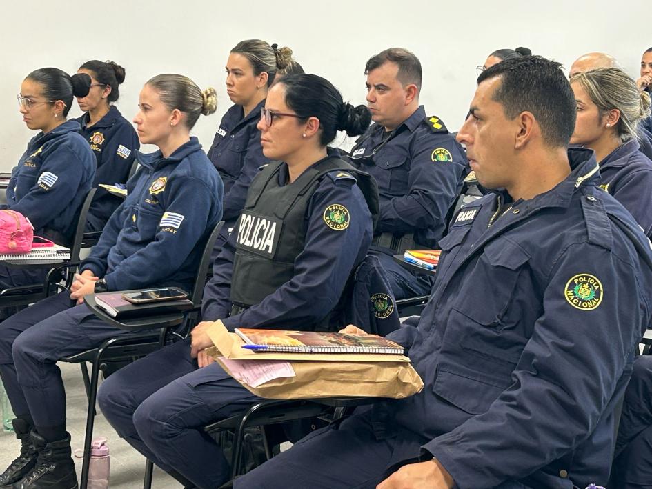Funcionarios de Policía Científica participan del curso sobre tratamiento de la escena del hecho Funcionarios de Policía Científica participan del curso sobre tratamiento de la escena del hecho
