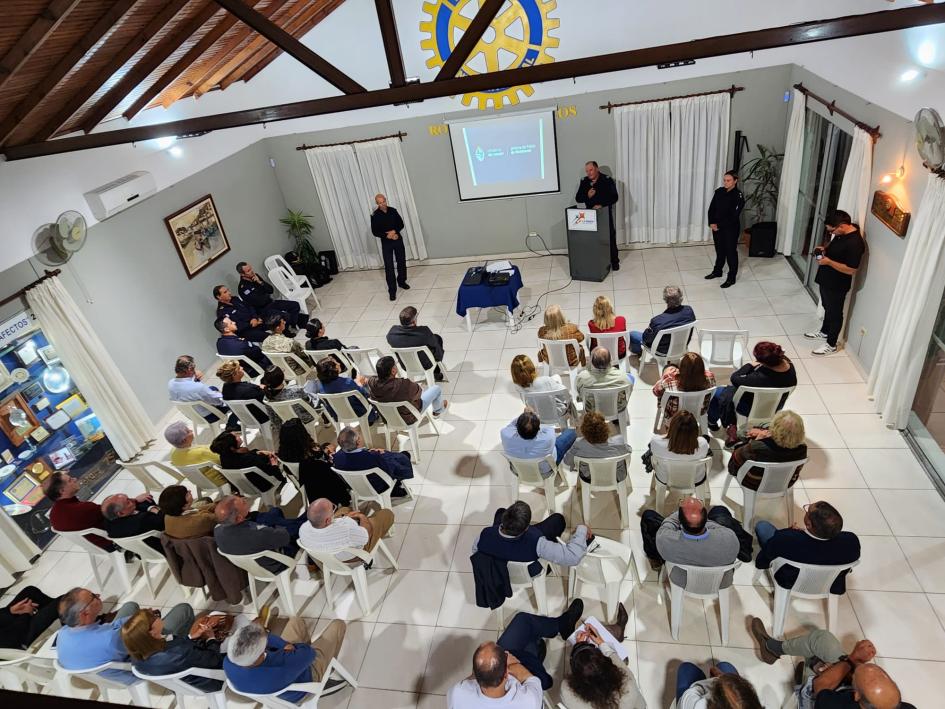La Policía Comunitaria de Maldonado impulsa un abordaje integral para prevenir delitos en el departa La Policía Comunitaria de Maldonado impulsa un abordaje integral para prevenir delitos en el departa