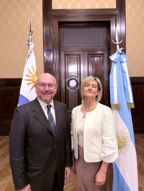 Subsecretaria del Ministerio del Interior en la reunión. Subsecretaria del Ministerio del Interior en la reunión.