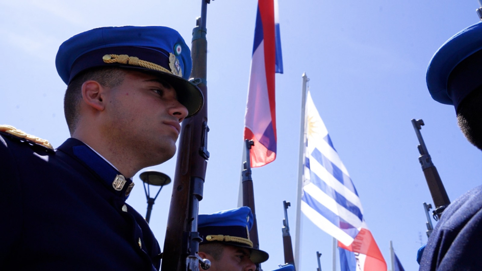 Cadete formado en la Plaza de la Policía Cadete formado en la Plaza de la Policía