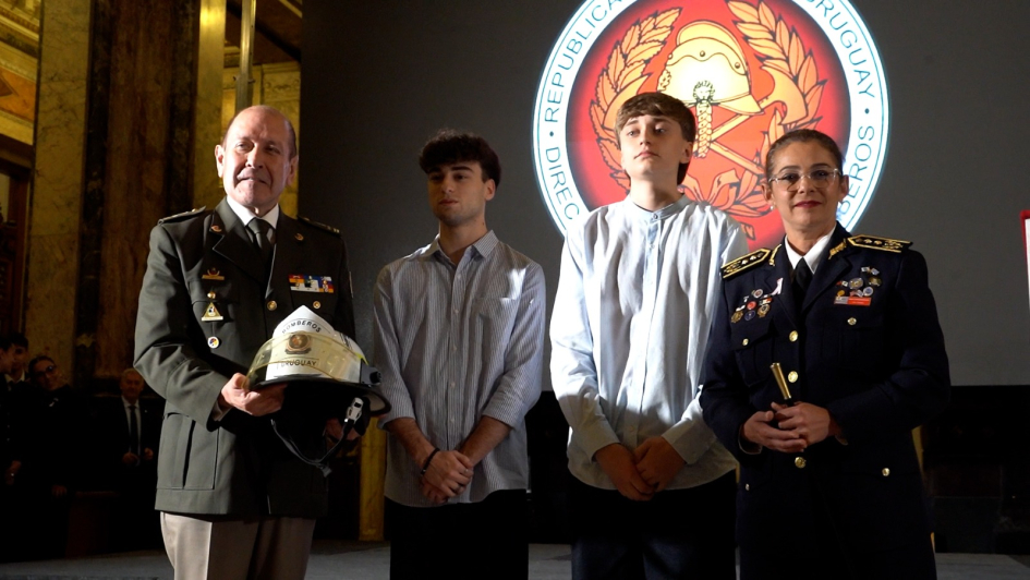 acto de conmemoración del 139.º aniversario de la Dirección Nacional de Bomberos acto de conmemoración del 139.º aniversario de la Dirección Nacional de Bomberos