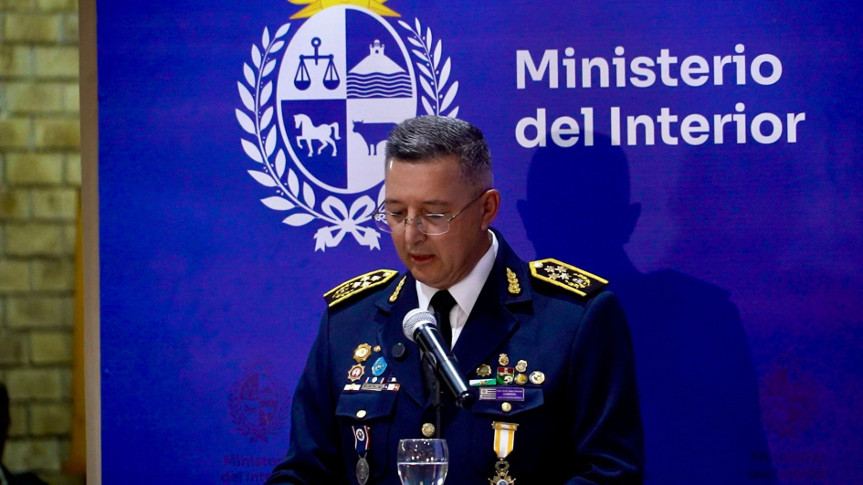 Se realizó la ceremonia de entrega de fustas y bastones, símbolos de mando de la Policía Nacional Se realizó la ceremonia de entrega de fustas y bastones, símbolos de mando de la Policía Nacional