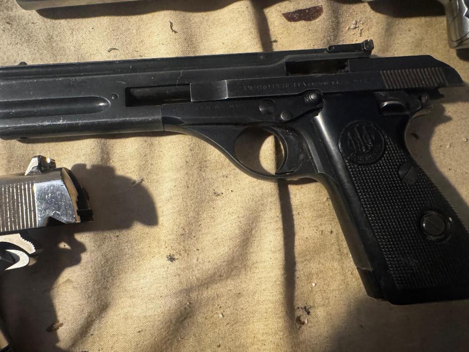 Allanamiento en barrio Nuevo España permitió incautar tres armas de fuego y más de 300 cartuchos Allanamiento en barrio Nuevo España permitió incautar tres armas de fuego y más de 300 cartuchos