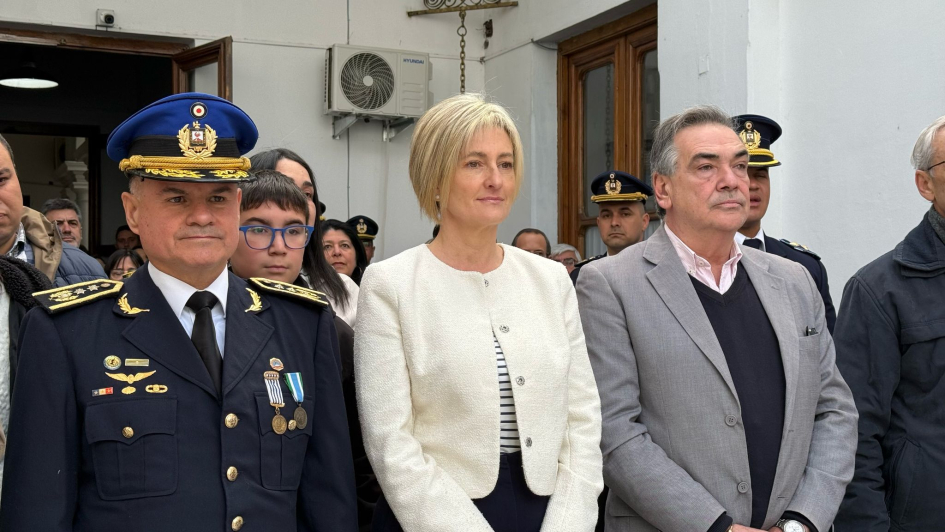 Colonia homenajea a Julio Guarteche con la designación de la Brigada Departamental Antidrogas con su Colonia homenajea a Julio Guarteche con la designación de la Brigada Departamental Antidrogas con su