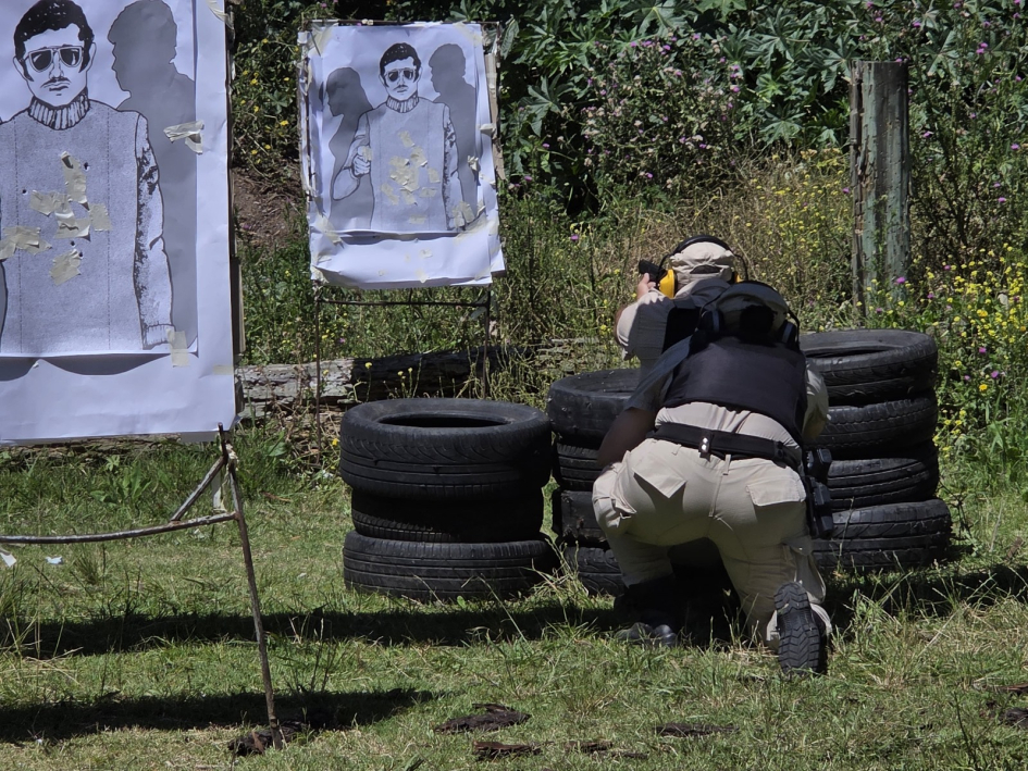 Pista de fuego con toma de parapeto medio.