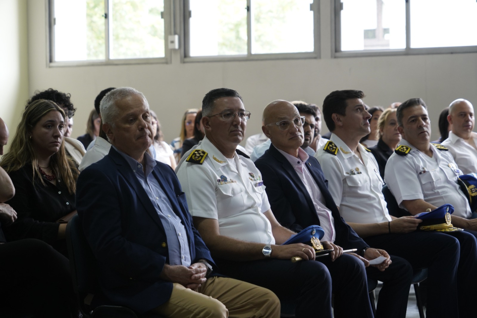 Autoridades durante el acto