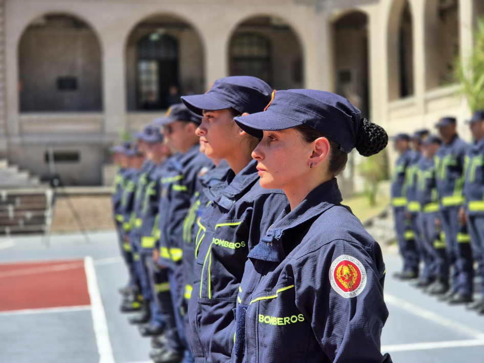 Delegación de Bomberos que viaja a Chile Delegación de Bomberos que viaja a Chile