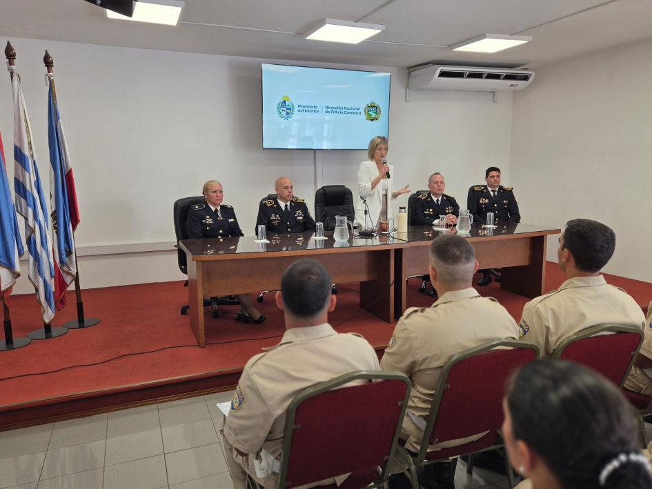 La Subsecretaria recordó los valores de Policía Caminera Honestidad, Lealtad, Cortesía y Firmeza.