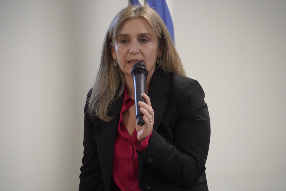  jueces, fiscales, defensores, aspirantes y policías participantes del Conversatorio 