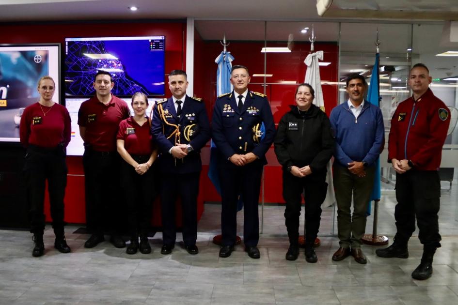 Autoridades Policiales uruguayas junto a autoridades argentinas Autoridades Policiales uruguayas junto a autoridades argentinas