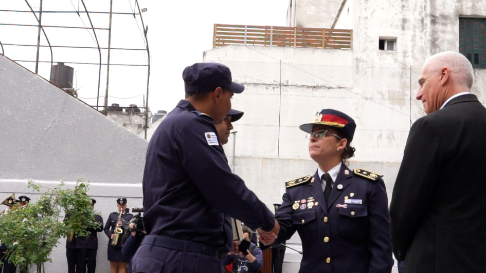 Ministro entrega reconocimientos en Ministro en el 138 aniversario de Bomberos Ministro entrega reconocimientos en Ministro en el 138 aniversario de Bomberos