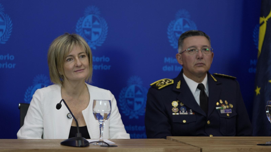 Subsecretaria y Director de la Policía Nacional Subsecretaria y Director de la Policía Nacional