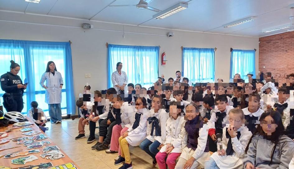 alumnos escuela 4. alumnos escuela 4.