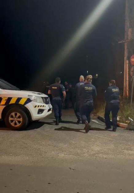 Policia Cientifica Trabjando Policia Cientifica Trabjando