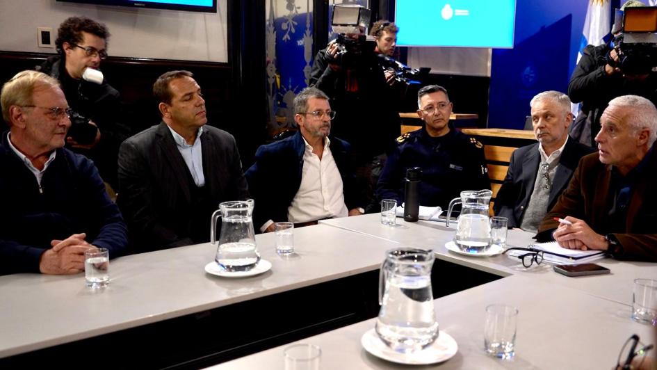 nión autoridades del Ministerio del Interior, AUF, Peñarol y Nacional nión autoridades del Ministerio del Interior, AUF, Peñarol y Nacional