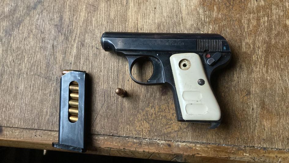 Otra de las armas incautadas. Otra de las armas incautadas.